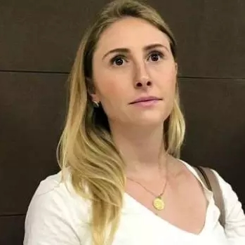 Barbara Raquel Valeski Strapasson