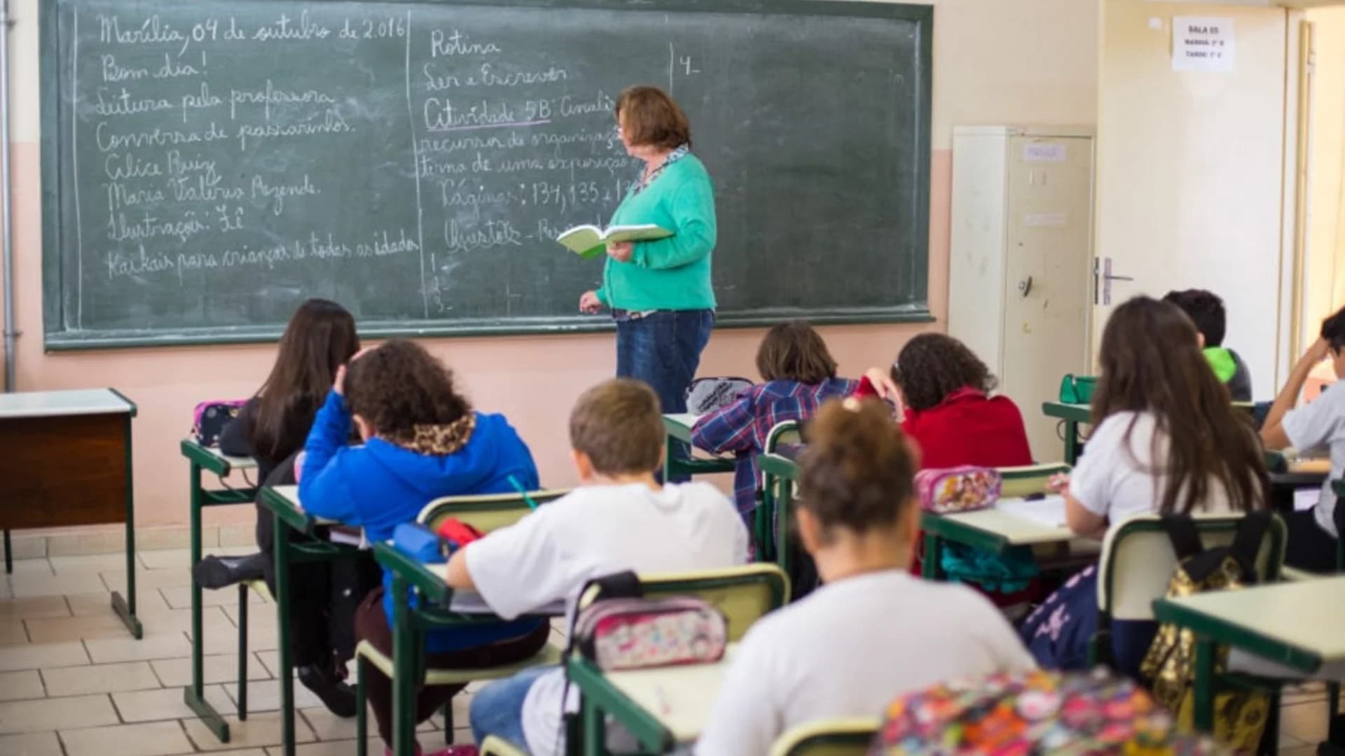 Concurso SEE SP: Governo autoriza 5 mil vagas para professores efetivos
